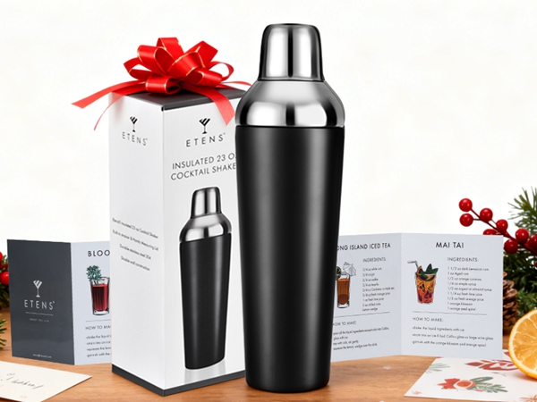 coctail shaker with strainer