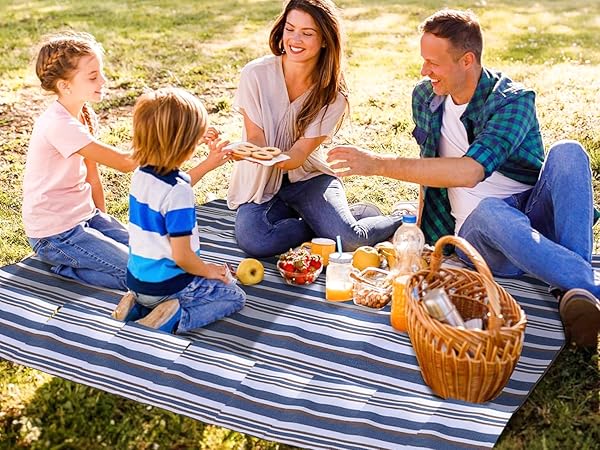 PICNIC BLANKET