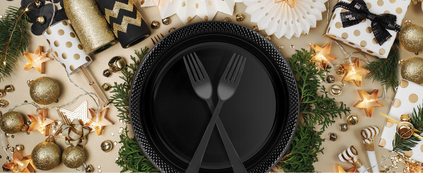black plastic party plates
