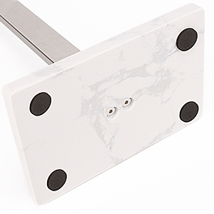 Freestanding towel rack