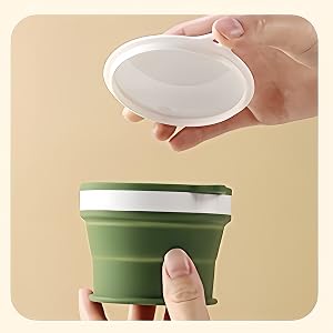 1Remove 1.the lid of the collapsible water cup
