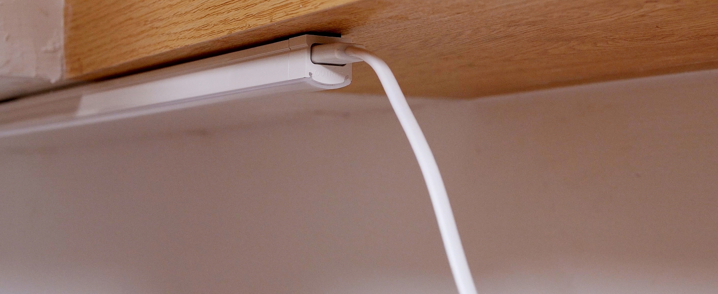 under cabinet light