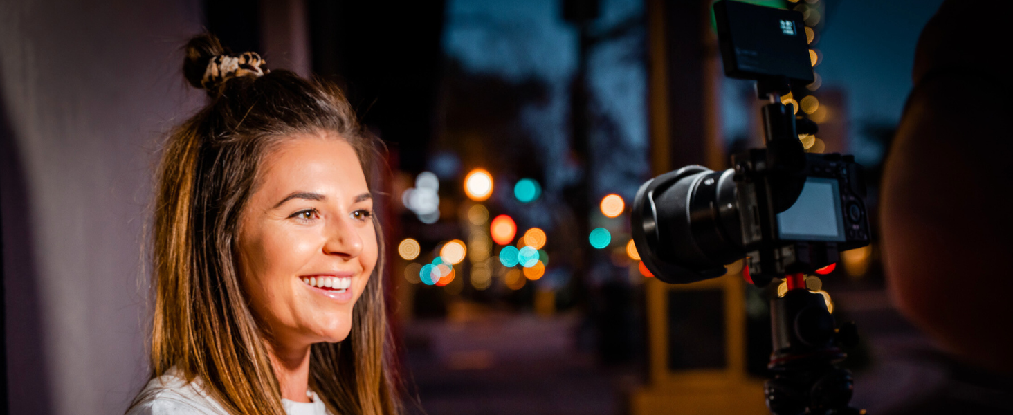 led panel camera light for video vlogging streaming and broadcasting