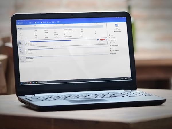 pc_laptop_mockup_partitioning_hdd
