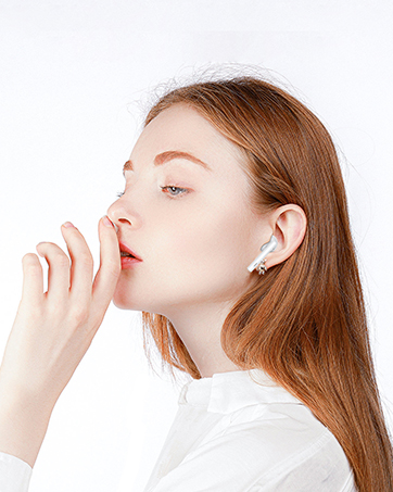 wireless earbuds