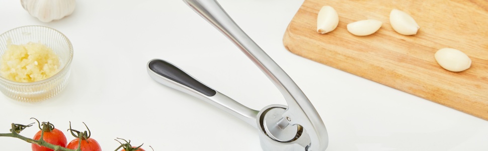 garlic crusher easy to squeeze make a difference in kitchen