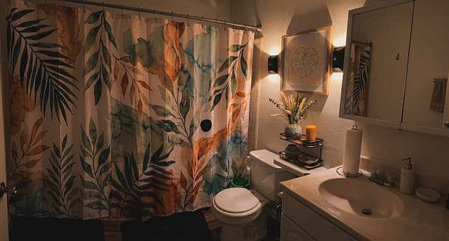 MOTION SENSOR WALL LIGHT