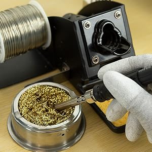 Cleaning soldering iron tip with waterless Aoyue TY-98 brass coils