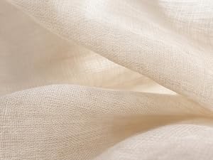 Made from natural cotton with no dyes or chemicals. Safe for food and neutral in taste and odor.