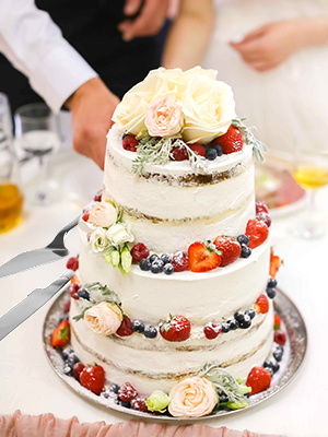 Cake Cutting Set Silver 300X400