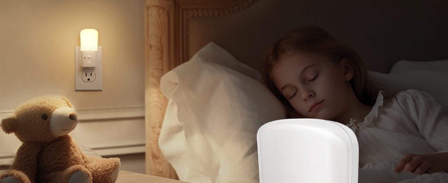 Dimmable night light with light sensor