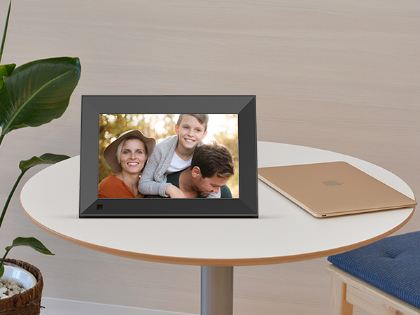 digital picture frame