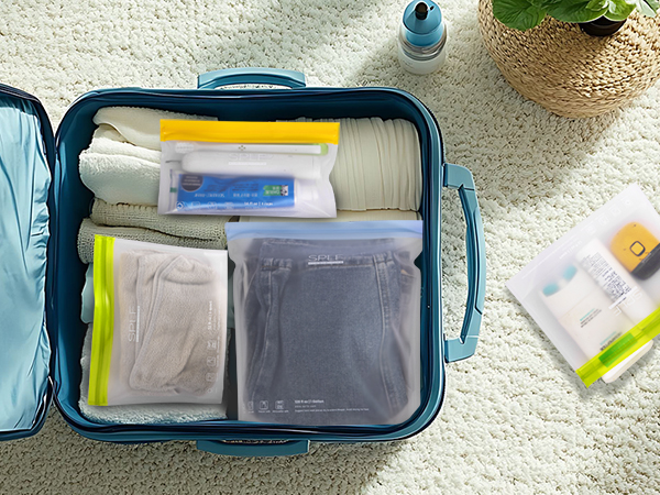 travel toiletry bags