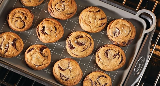 Rachael Ray one dozen baked cookies
