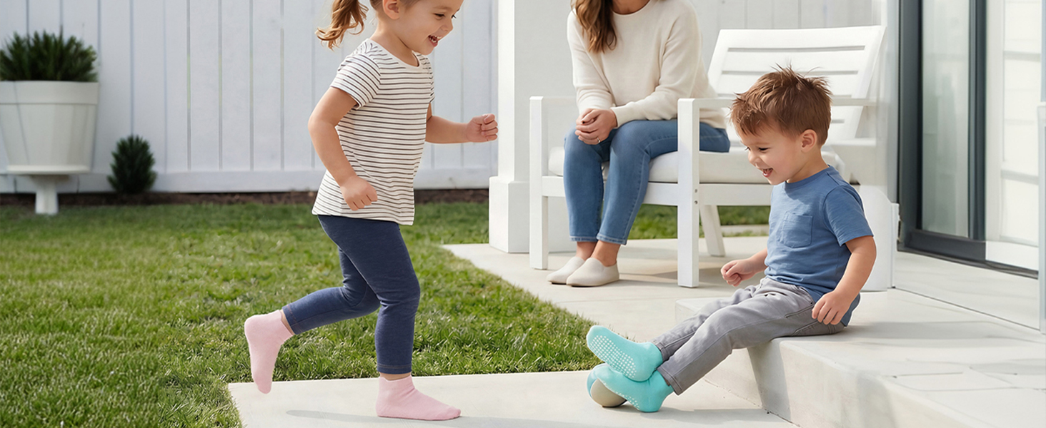socks for outdoor with grips