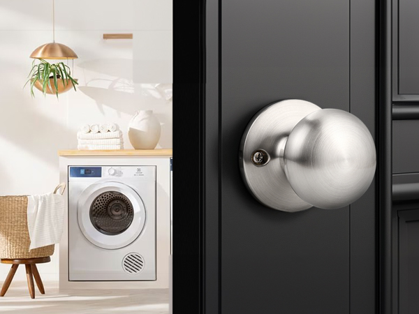 Single Door Knob