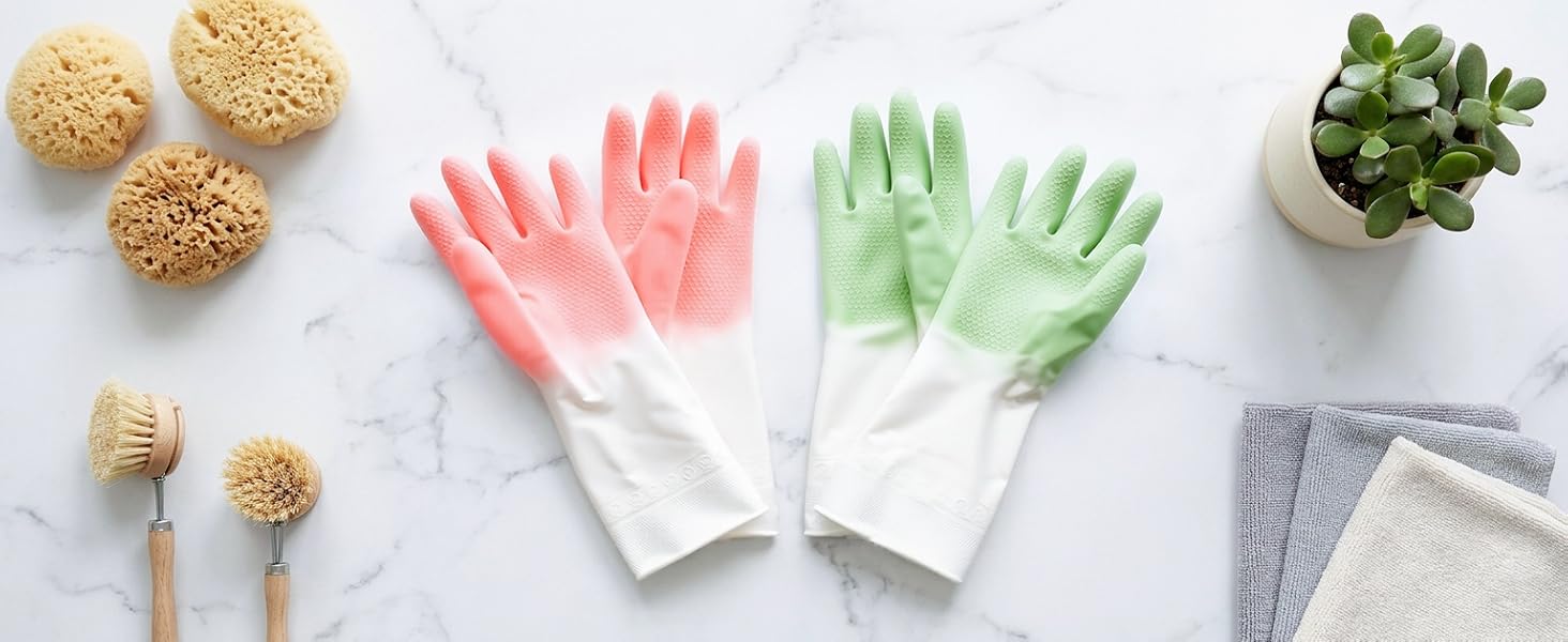 Dual-color gradient cleaning gloves in pink and green, ideal for household chores.