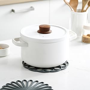 silicone trivet