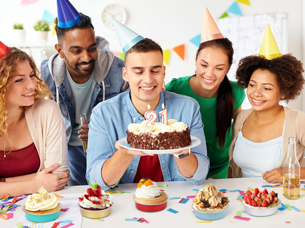 Enjoy birthday with friends, serving them nicely with Beasea mini aluminum cups