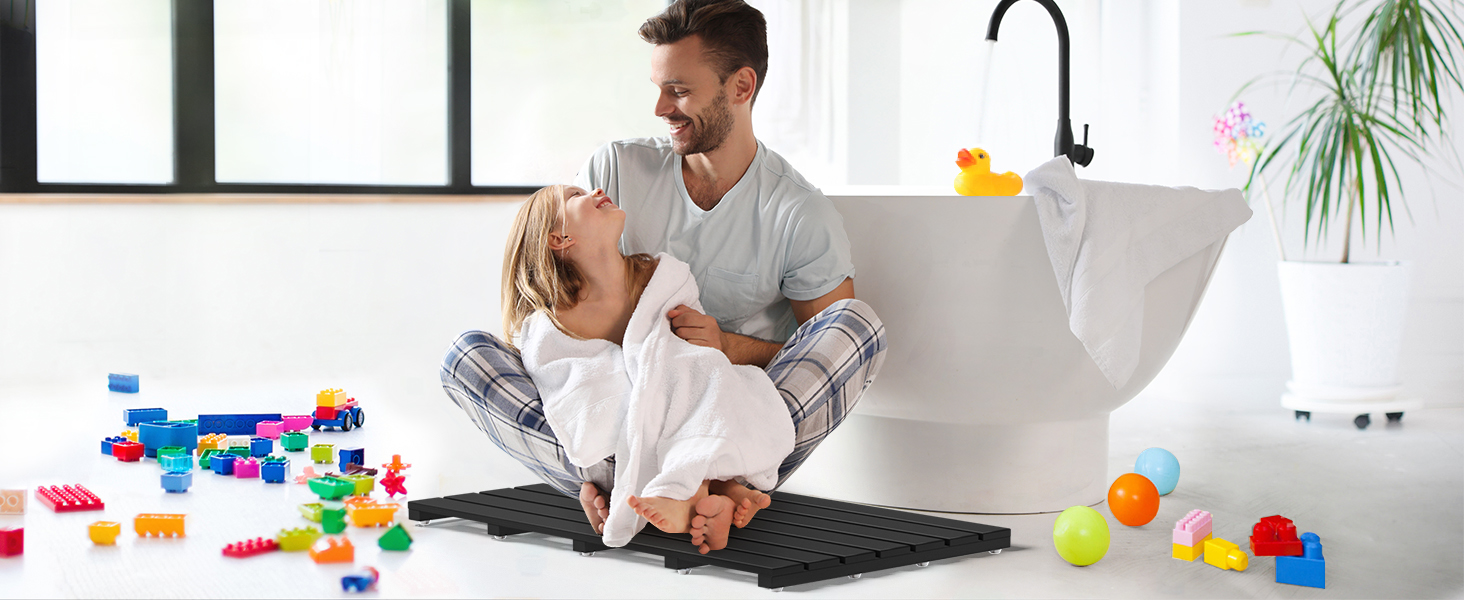 black bath mat