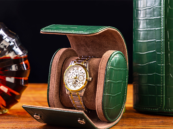 1 watch roll case