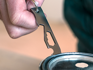 MOCA Tool prying a lid
