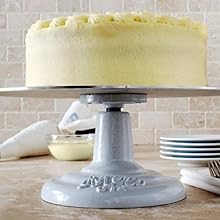 Revolving Cake Turntable for cake decorating