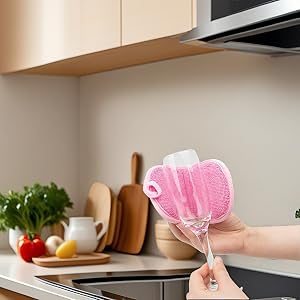 Scratch-free for non-stick pans, keeps cookware coatings intact.