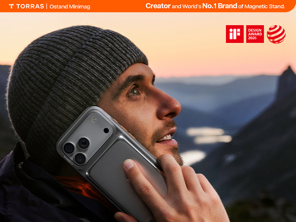 TORRAS MiniMag Pro magnetic power bank on iPhone during mountain travel