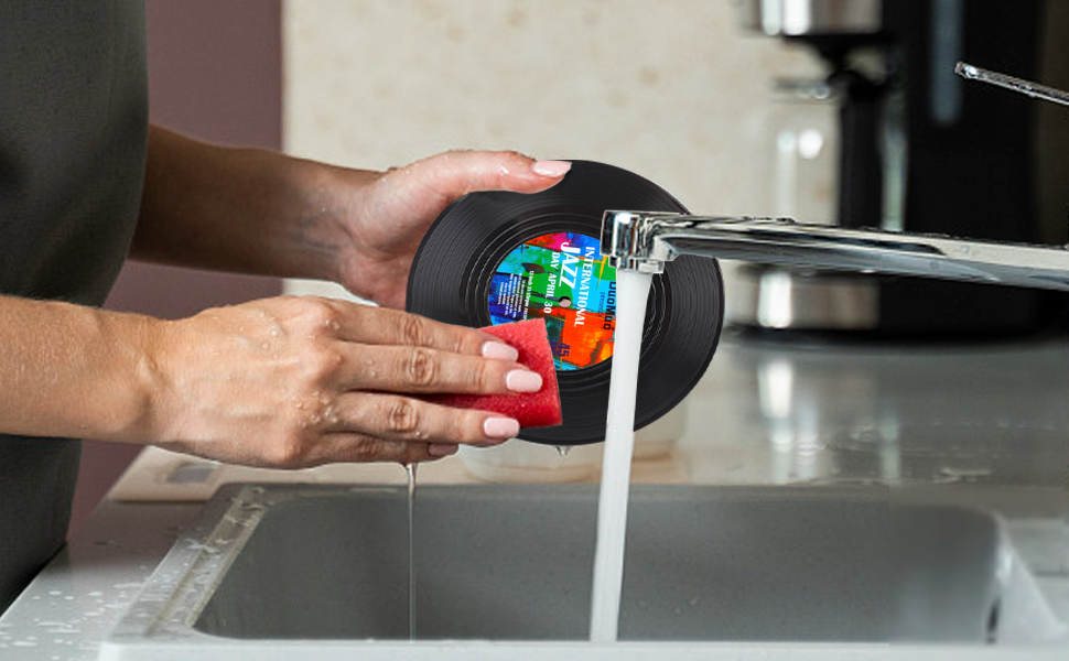 EASY TO CLEAN