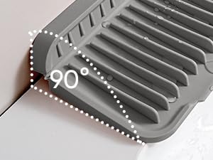 sink splash guard behind faucet
