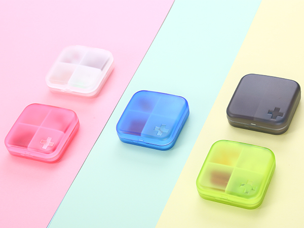 pill organizer