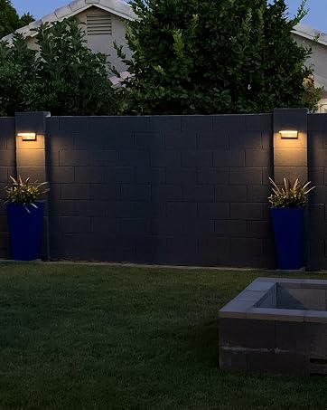 BRIMMEL Solar Sconce