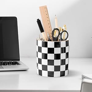 Checked pen holder