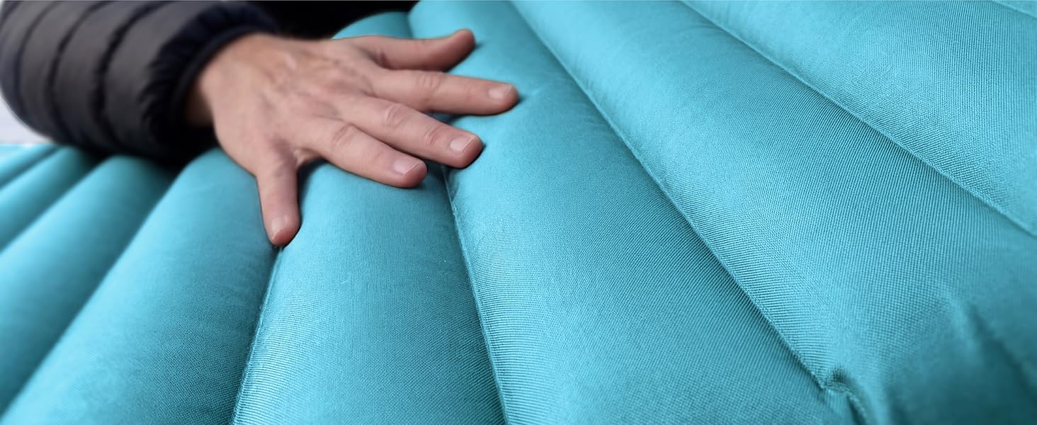 Close-up of Airlive2000 outdoor-ready fabric: durable on rough ground, soft feel.