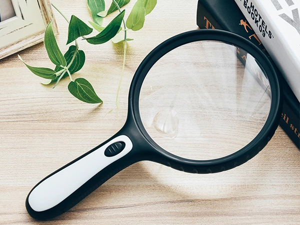 Lighted Magnifying Glass Handheld