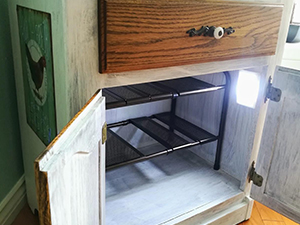 battery tap light