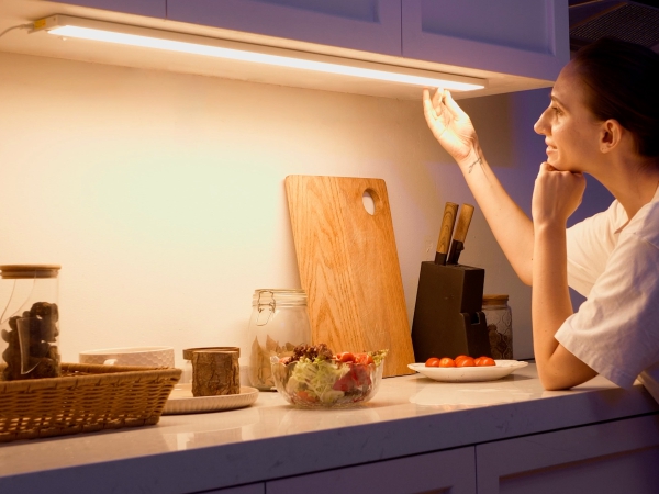 under cabinet lighting
