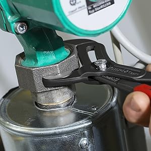 Adjustment at the touch of a button directly on the workpiece