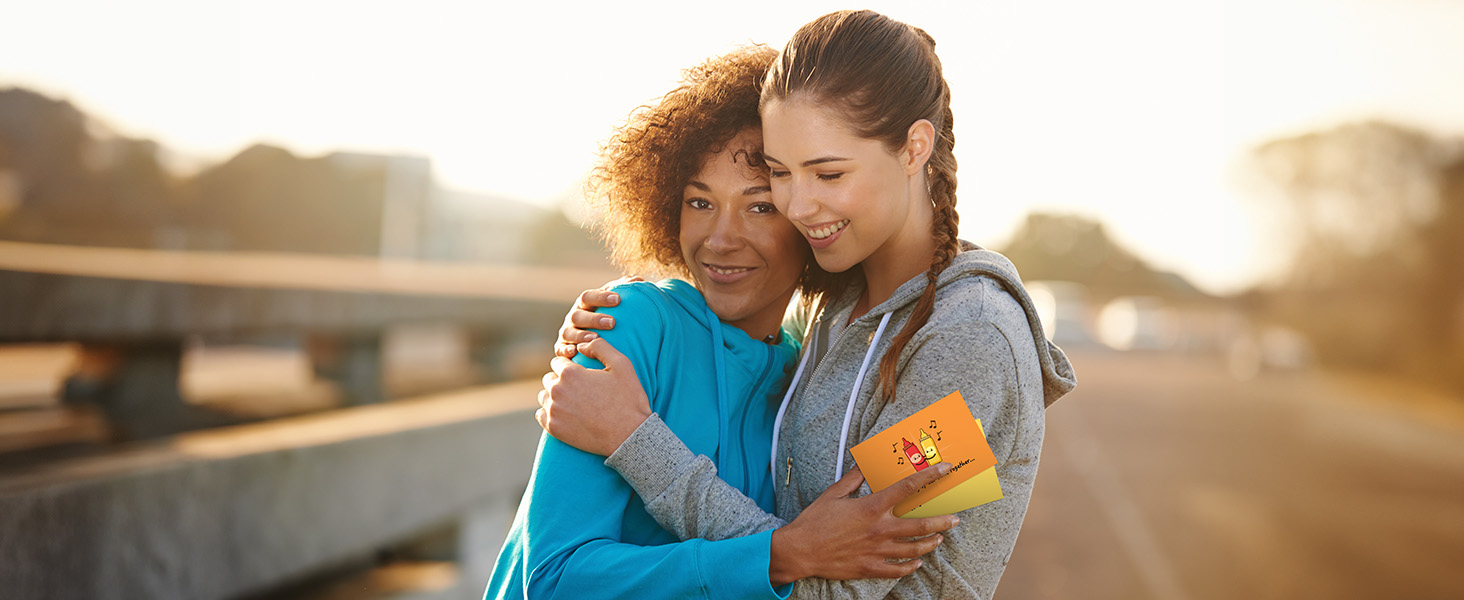 Daughter gives funny thinking of you cards with envelopes to appreciate her mother.