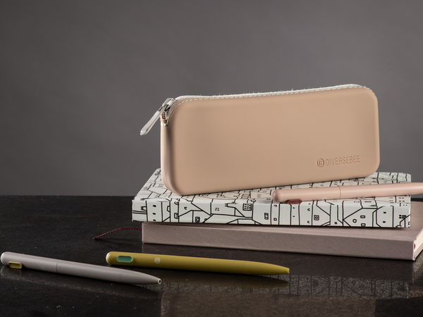 DiverseBee Silicone Pen Case