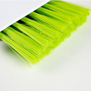 The soft and compact bristles can easily enter the edges and corners for effective cleaning