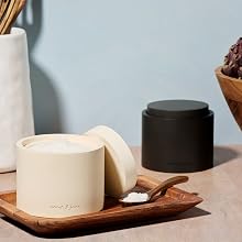Salt cellar and pepper keeper set