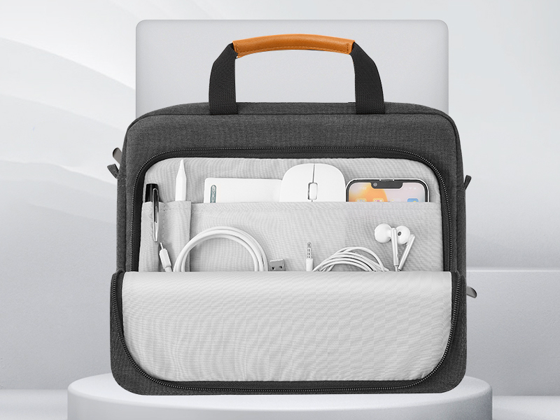 Multiple Pockets, Large Capacity
