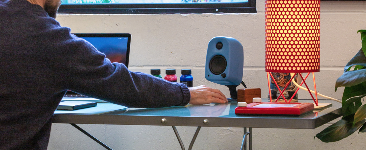 UKi cornflower banner - desktop