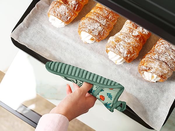 funny oven mitt+pot holder