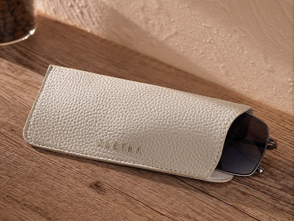 oletha soft glasses case