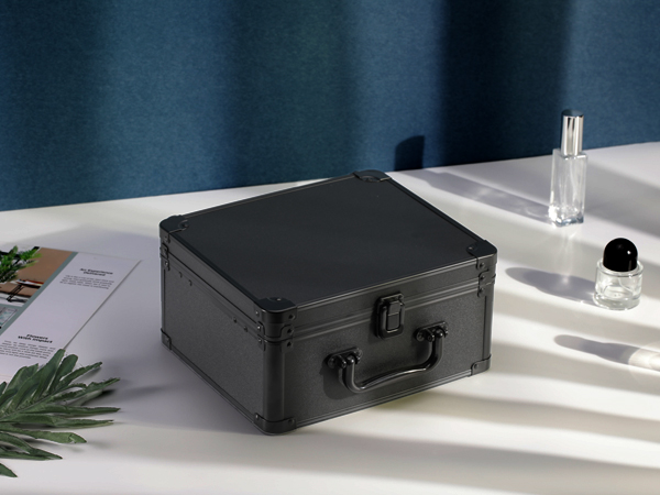 Makeup Box with Lighted Mirror, Travel Train Case Cosmetic Organizer Makeup Suitcase led mirror
