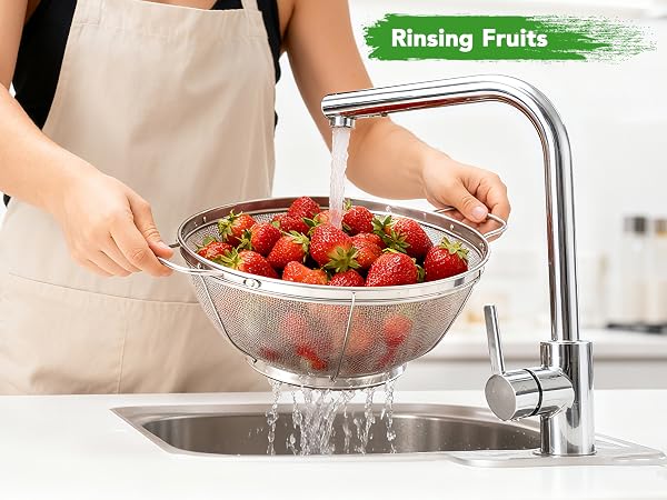 Rinsing Fruits