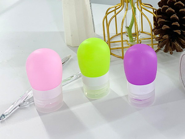Compact and Portable Travel Bottles for Toiletries